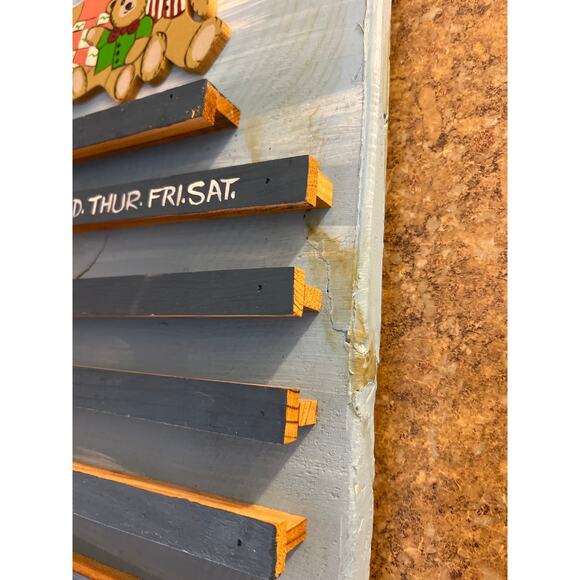 Vintage Teddy Bear Themed Perpetual Calendar Wood Wall Decor - Picture 4 of 6